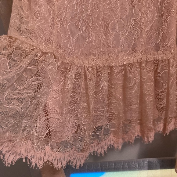 Elegant Lace Blouse in Peach by Zara - Picture 11 of 12